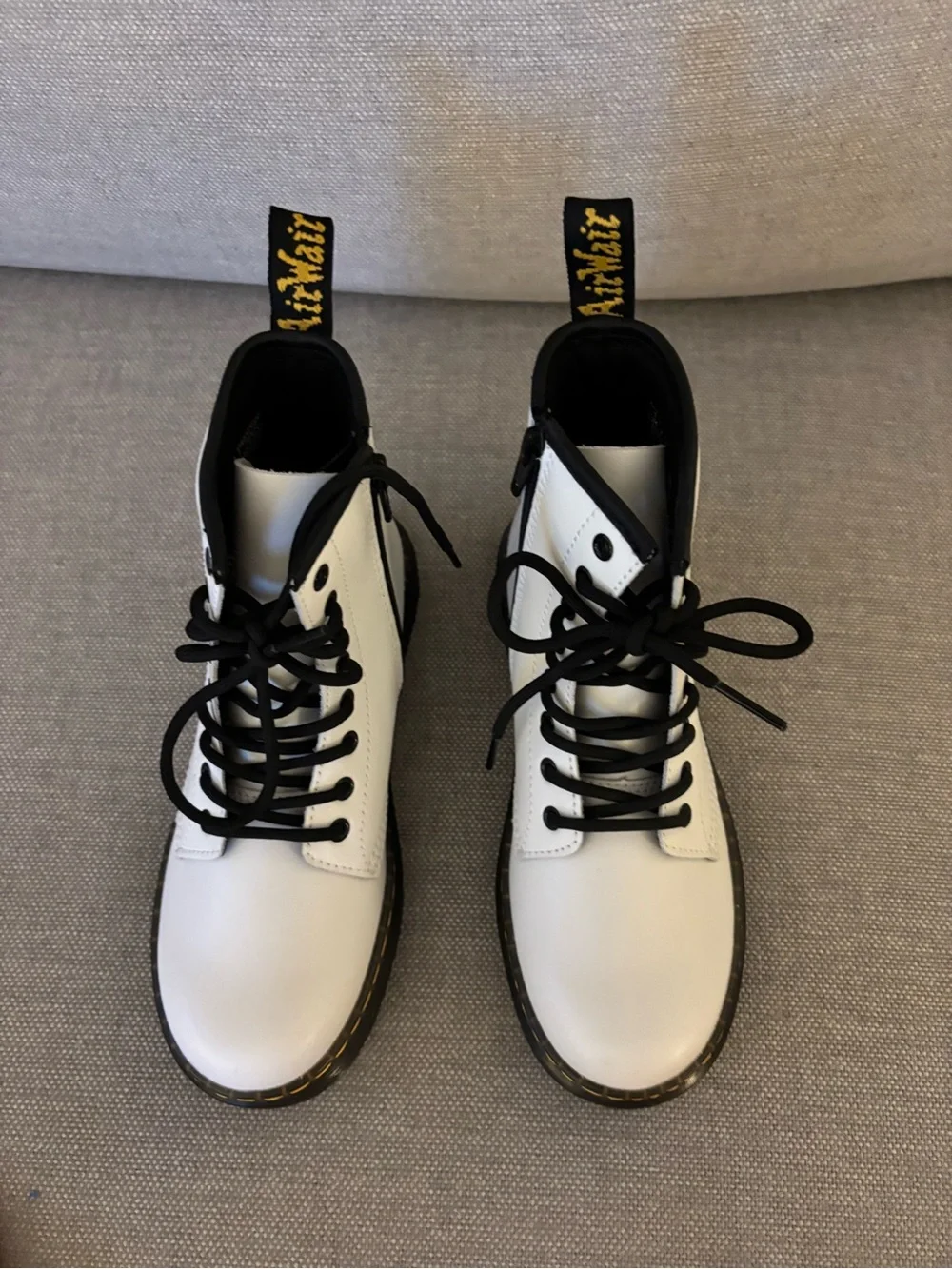 Dr. Martens White Leather Kids Combat Boots with Black Laces NWOT size 1